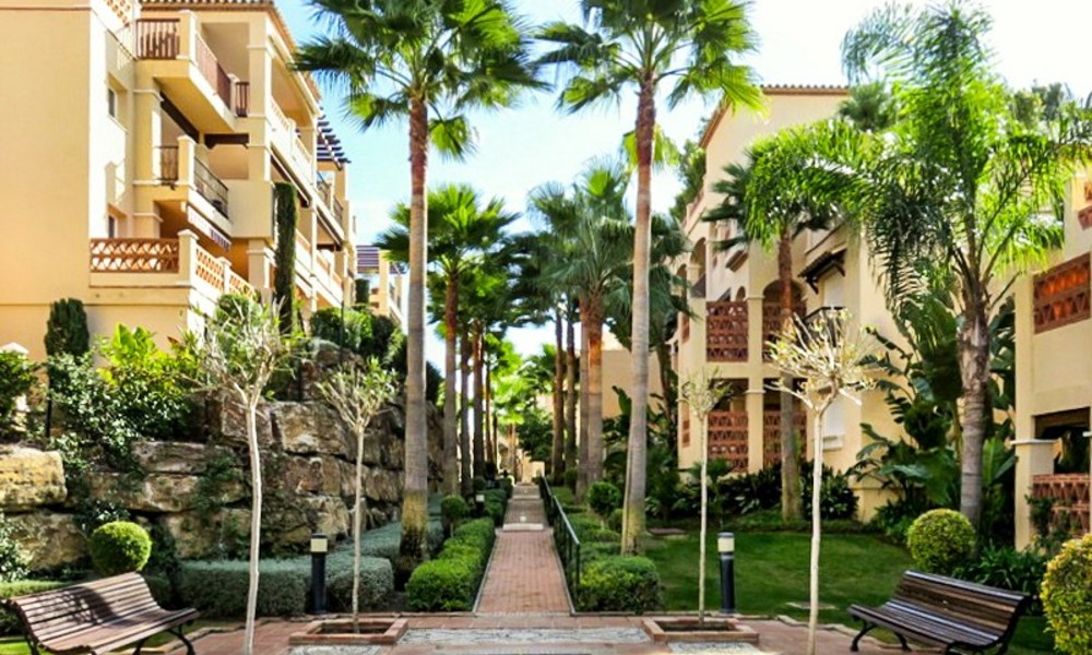 Apartamento de lujo en venta en primera linea de golf en Marbella - Estepona 3656