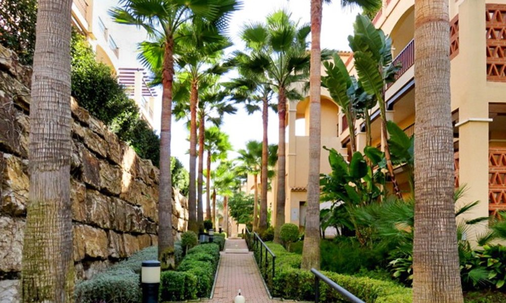 Apartamento de lujo en venta en primera linea de golf en Marbella - Estepona 3657