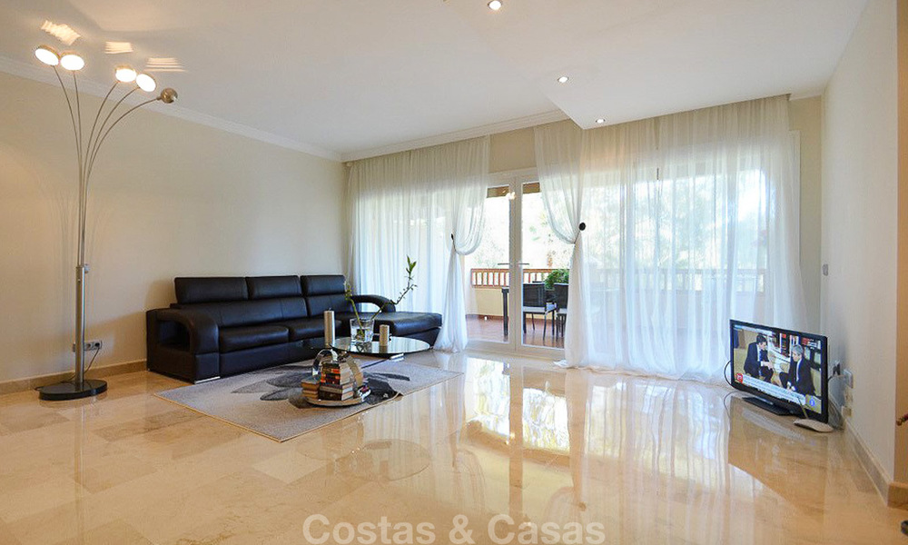 Apartamento de lujo en venta en primera linea de golf en Marbella - Estepona 3645
