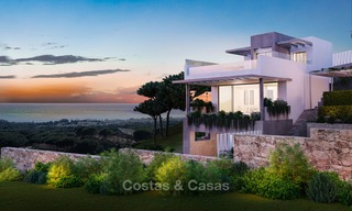 Nuevas casas modernas y espaciosas en primera linea de golf en venta, con impresionantes vistas al Mediterraneo y al golf, Marbella Este 3707 