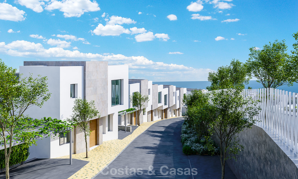 Nuevas casas modernas y espaciosas en primera linea de golf en venta, con impresionantes vistas al Mediterraneo y al golf, Marbella Este 3708