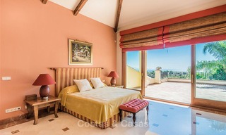Encantadora y espaciosa villa de estilo andaluz en venta en El Madroñal, Benahavis - Marbella 3758 