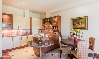 Encantadora y espaciosa villa de estilo andaluz en venta en El Madroñal, Benahavis - Marbella 3761 