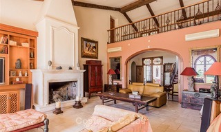 Encantadora y espaciosa villa de estilo andaluz en venta en El Madroñal, Benahavis - Marbella 3772 