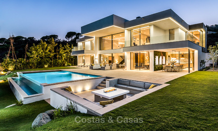 Villa de lujo contemporánea en venta en El Madroñal, Benahavis - Marbella 3879