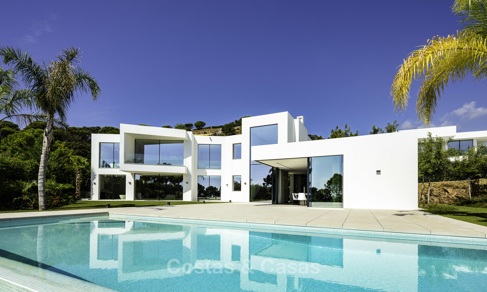 Nueva y moderna villa de lujo en venta en El Madroñal, Benahavis - Marbella 17161