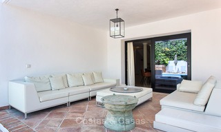 Villa de lujo recientemente renovada en Los Monteros, Este de Marbella 4040 