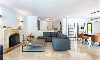 Villa de lujo recientemente renovada en Los Monteros, Este de Marbella 4046 