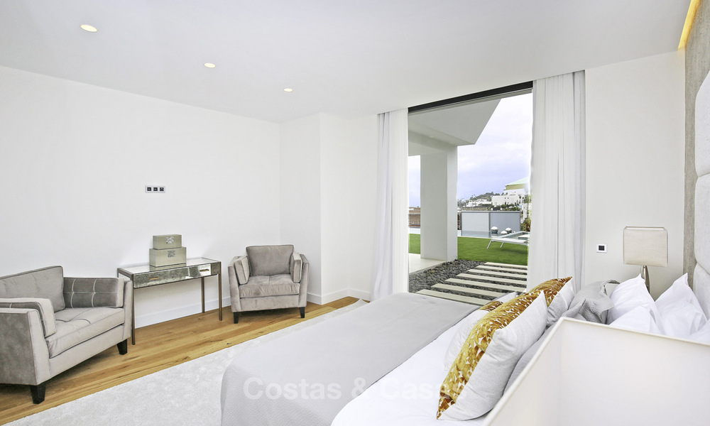 Villa de lujo moderna y contemporánea a estrenar con vistas al mar en venta, Benahavis, Marbella 36610