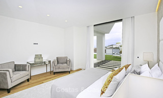 Villa de lujo moderna y contemporánea a estrenar con vistas al mar en venta, Benahavis, Marbella 36610 