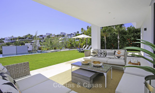 Villa de lujo moderna y contemporánea a estrenar con vistas al mar en venta, Benahavis, Marbella 36624 