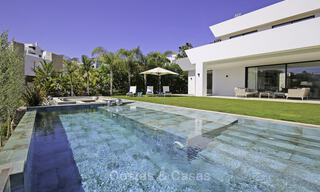 Villa de lujo moderna y contemporánea a estrenar con vistas al mar en venta, Benahavis, Marbella 36625 