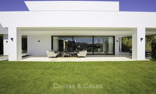Villa de lujo moderna y contemporánea a estrenar con vistas al mar en venta, Benahavis, Marbella 36630 