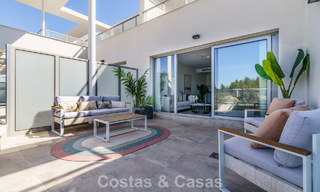 Apartamentos modernos de nueva construcción en venta en una nueva urbanización contemporánea en Mijas 780161 