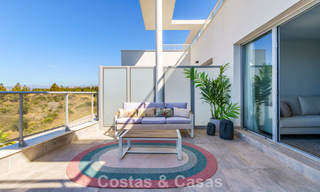 Apartamentos modernos de nueva construcción en venta en una nueva urbanización contemporánea en Mijas 780169 