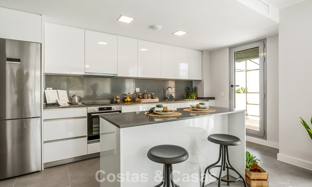 Apartamentos modernos de nueva construcción en venta en una nueva urbanización contemporánea en Mijas 780191