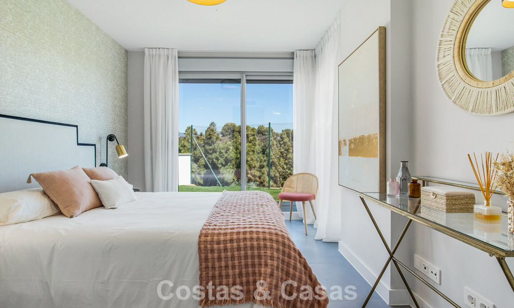 Apartamentos modernos de nueva construcción en venta en una nueva urbanización contemporánea en Mijas 780195