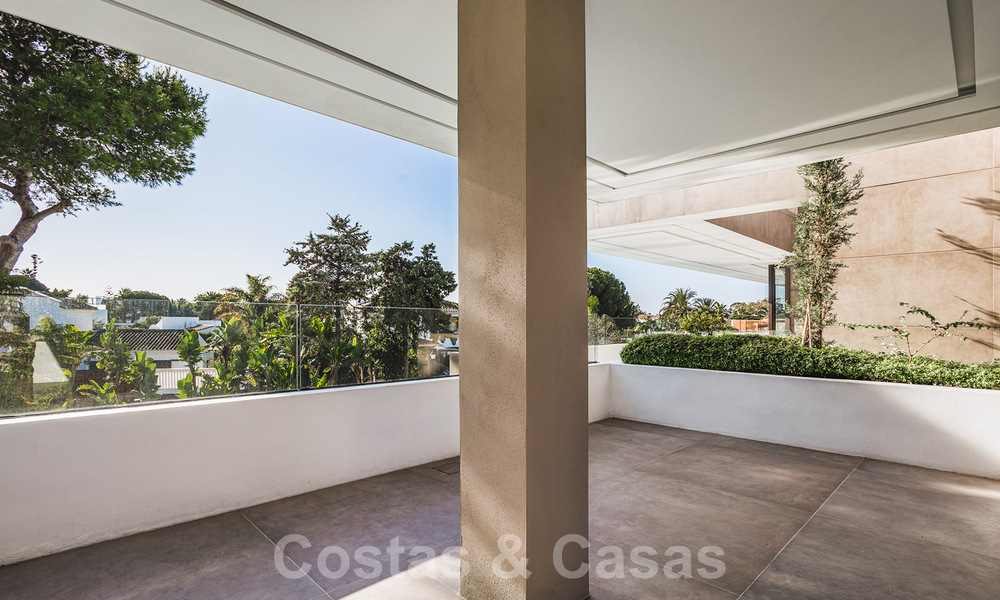 Villa de diseño a estrenar en venta, Estepona Este - Marbella. Lista para mudarse! 30723