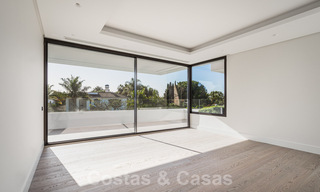 Villa de diseño a estrenar en venta, Estepona Este - Marbella. Lista para mudarse! 30726 