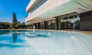 Villa de diseño a estrenar en venta, Estepona Este - Marbella. Lista para mudarse! 30753 