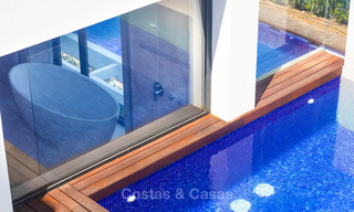 ÚLTIMA UNIDAD! Sólo 8 modernos y exclusivos apartamentos en venta, cada uno con su propia piscina climatizada, en la Milla de Oro - Marbella 4233 