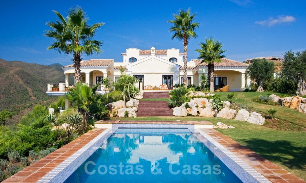 Exclusiva villa en venta, con vistas al mar en un resort enMarbella - Benahavis 22351