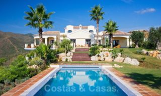 Exclusiva villa en venta, con vistas al mar en un resort enMarbella - Benahavis 22351 
