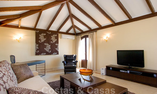Exclusiva villa en venta, con vistas al mar en un resort enMarbella - Benahavis 22355 