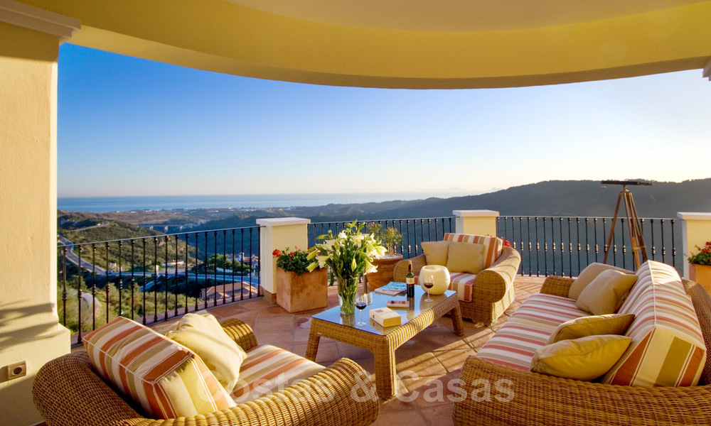 Exclusiva villa en venta, con vistas al mar en un resort enMarbella - Benahavis 22367