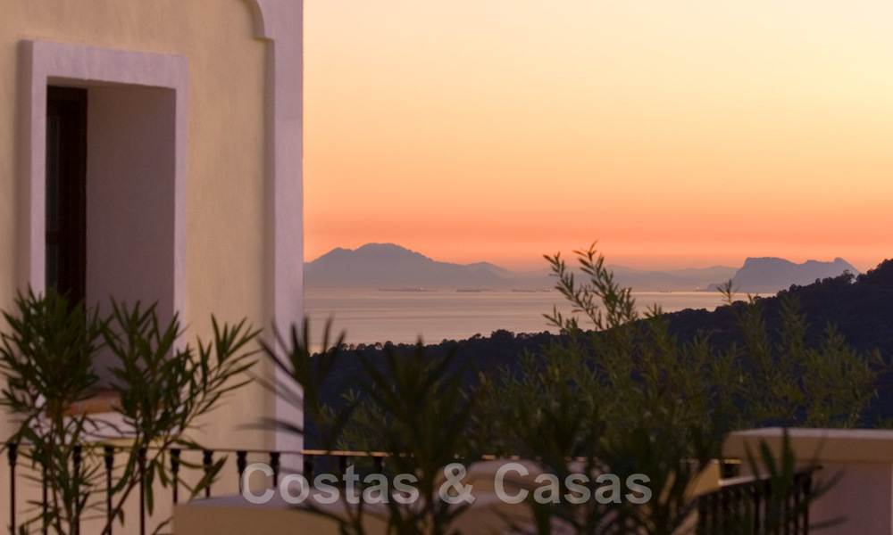Exclusiva villa en venta, con vistas al mar en un resort enMarbella - Benahavis 22375