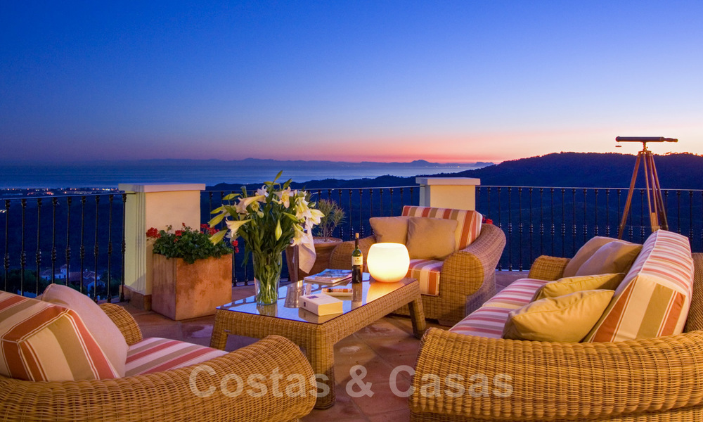 Exclusiva villa en venta, con vistas al mar en un resort enMarbella - Benahavis 22377