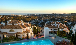 Impresionantes apartamentos de lujo en venta en un exclusivo complejo en Nueva Andalucia - Marbella con vistas al golf y mar 4322 