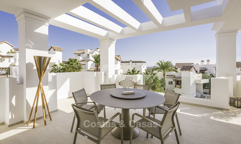 Impresionantes apartamentos de lujo en venta en un exclusivo complejo en Nueva Andalucia - Marbella con vistas al golf y mar 12466