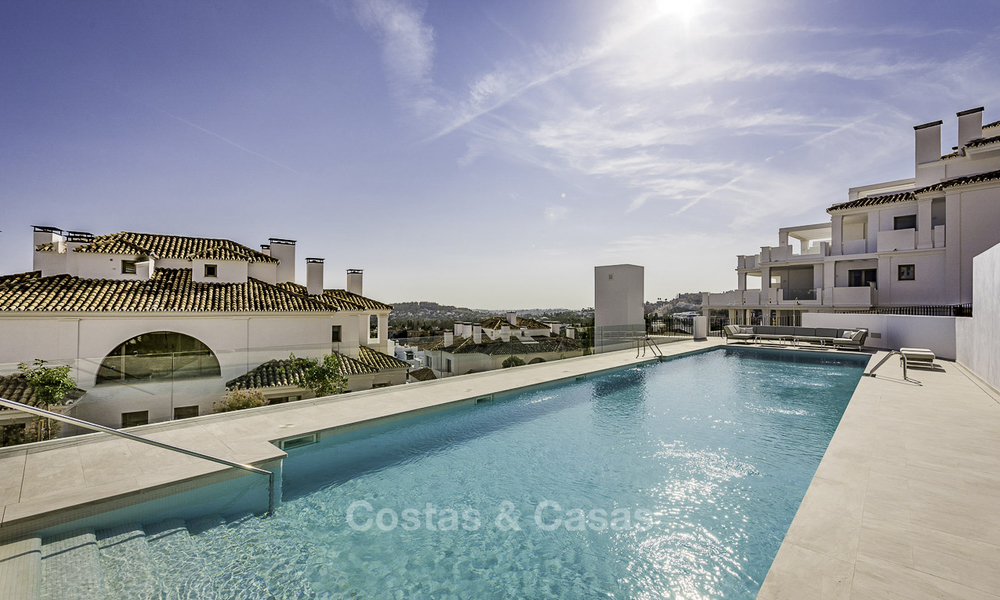 Impresionantes apartamentos de lujo en venta en un exclusivo complejo en Nueva Andalucia - Marbella con vistas al golf y mar 18376