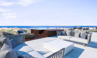 Oferta especial! Impresionantes, espaciosas y modernas villas de lujo con maravillosas vistas al mar en venta en un nuevo desarrollo entre Estepona y Marbella 4344 