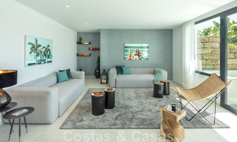 Nuevas, contemporáneas y modernas villas de lujo a la venta en una nuevo desarrollo tipo boutique en Estepona - Marbella 32939