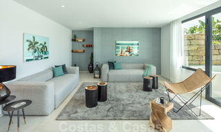 Nuevas, contemporáneas y modernas villas de lujo a la venta en una nuevo desarrollo tipo boutique en Estepona - Marbella 32939 