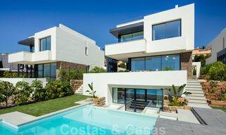 Nuevas, contemporáneas y modernas villas de lujo a la venta en una nuevo desarrollo tipo boutique en Estepona - Marbella 32940 