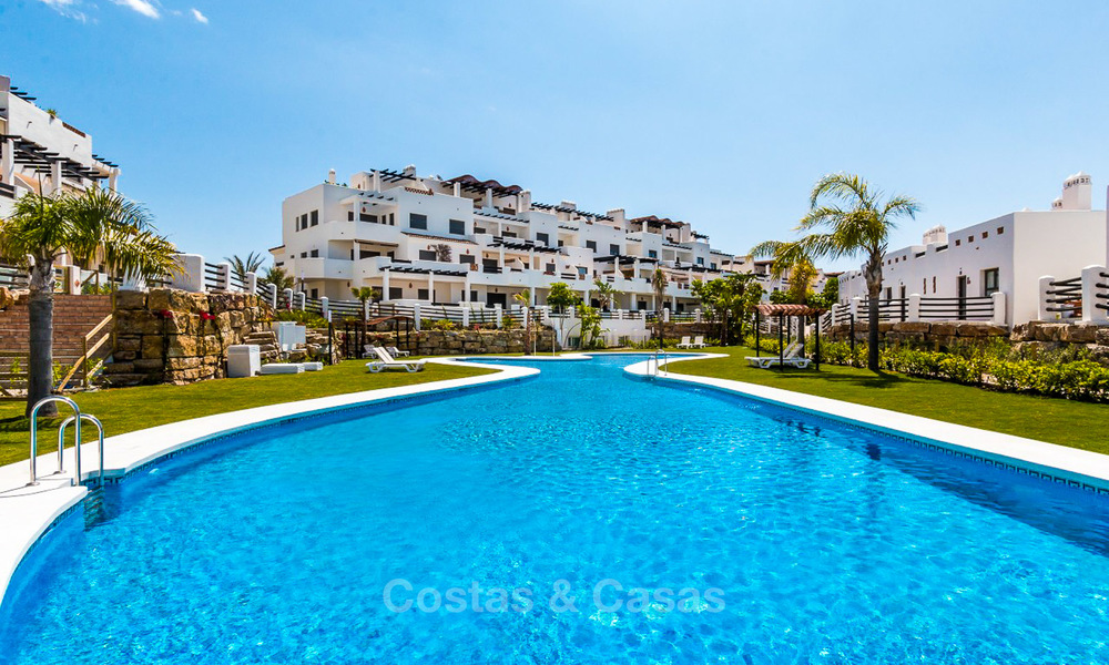 ¡Oportunidad! Apartamentos de golf y casas adosadas en venta en un resort entre Marbella y Estepona 4467