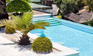 Exclusiva y majestuosa villa de diseño moderno con impresionantes vistas al mar en venta, Milla de Oro, Marbella 4521 