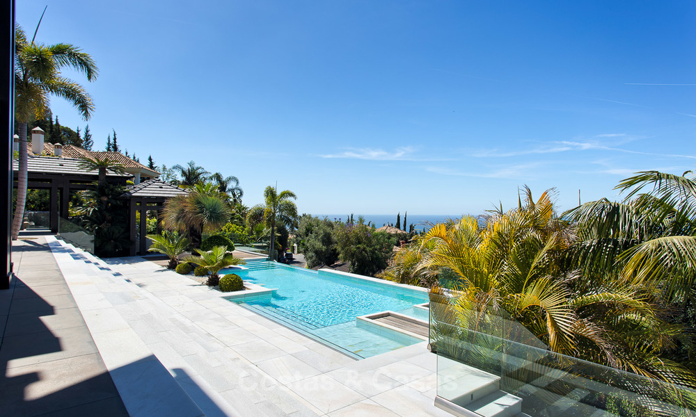 Exclusiva y majestuosa villa de diseño moderno con impresionantes vistas al mar en venta, Milla de Oro, Marbella 4524