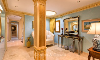 Villa de lujo de estilo clásico con vistas al mar en venta en la Milla de Oro, Marbella 4600 