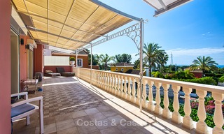 Villa de lujo de estilo clásico con vistas al mar en venta en la Milla de Oro, Marbella 4609 