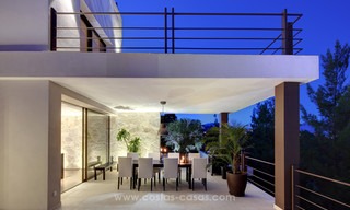 Impresionante villa de lujo moderna con vistas panorámicas al mar en venta, primera línea de golf, Benahavis - Marbella 4763 