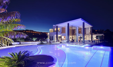 Impresionante villa de lujo moderna con vistas panorámicas al mar en venta, primera línea de golf, Benahavis - Marbella 4766