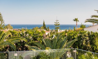 Villa de lujo de estilo andaluz recientemente renovada con vistas al mar en venta, Elviria, Este de Marbella 4800 