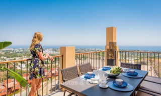 Nuevos apartamentos de lujo de estilo andaluz con impresionantes vistas al mar en venta, en Benahavis - Marbella 5068 