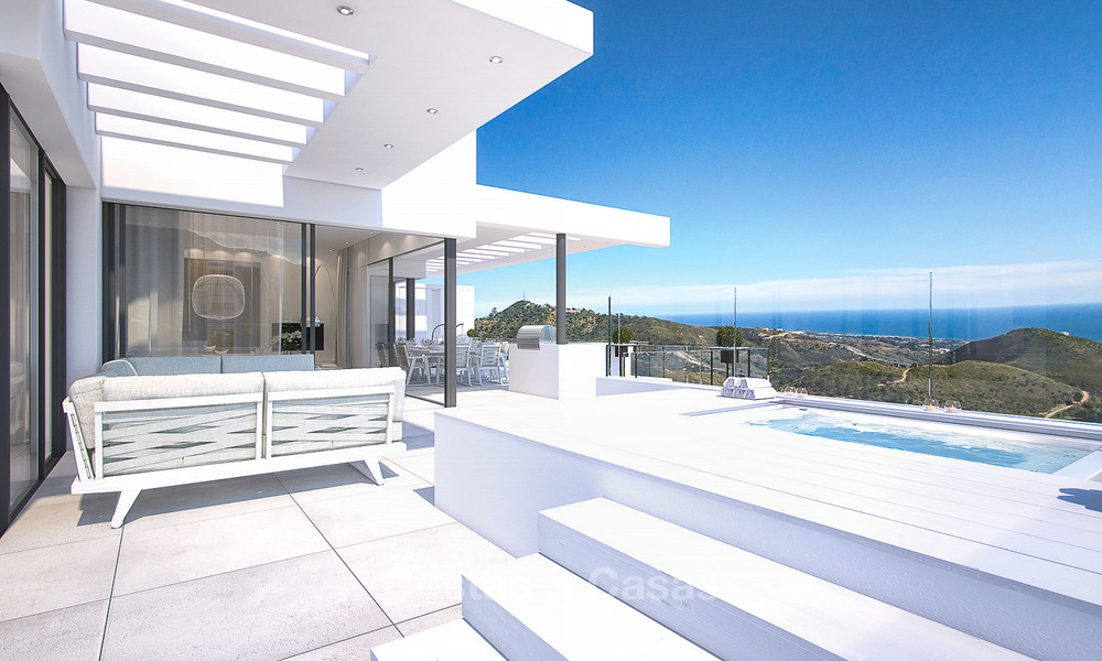 Modernos apartamentos de lujo en venta con vistas completas y sin obstaculos al mar, a corta distancia del centro de Marbella. 4870