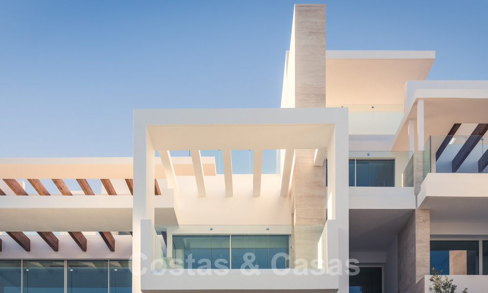 Apartamentos de lujo modernos y contemporáneos con exquisitas vistas al mar en venta, a corta distancia del centro de Marbella. 38306