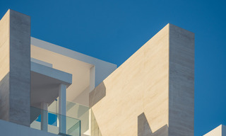 Apartamentos de lujo modernos y contemporáneos con exquisitas vistas al mar en venta, a corta distancia del centro de Marbella. 38309 